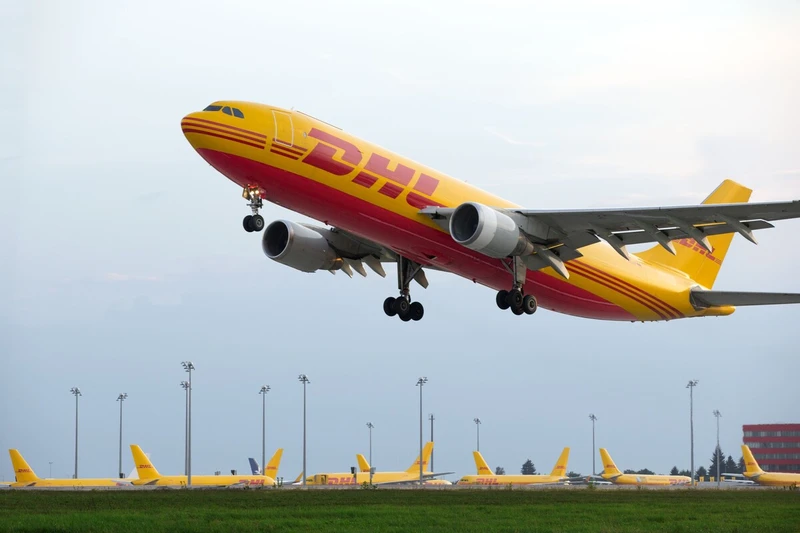 Avi�n de DHL Express.